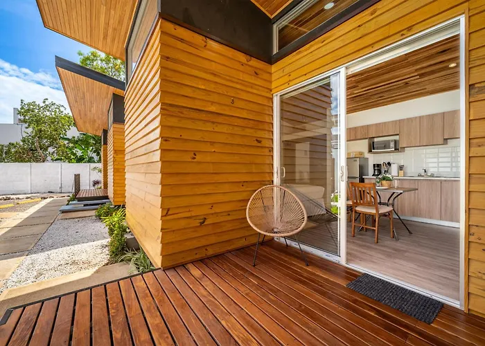 Walk To Shops & Eats! Cozy Playas Del Apartment