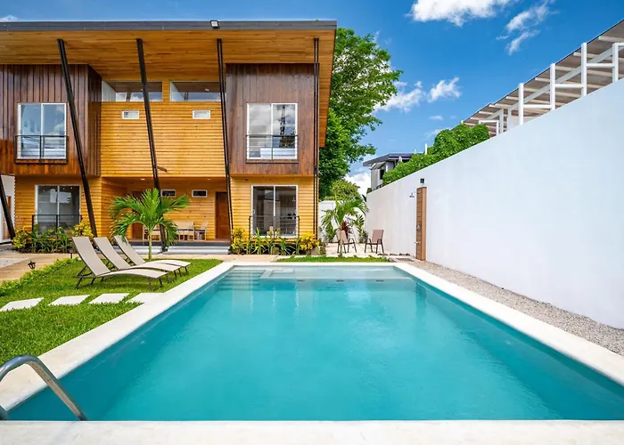 Apartment Walk To Shops & Eats! Cozy Playas Del Coco